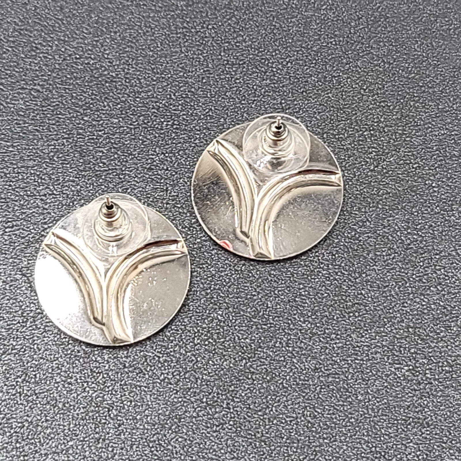 Vintage Pierced Earrings Silver tone White Red Enamel Disc Studs 7/8"