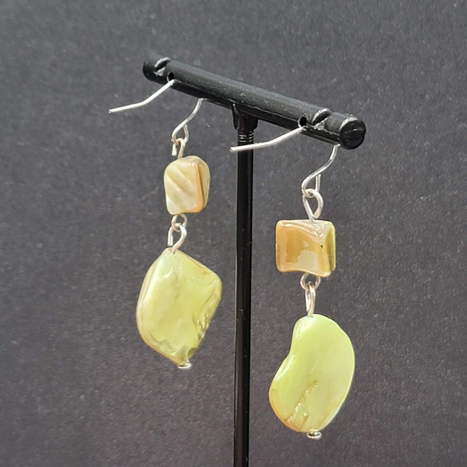 Pierced Earrings Silver toen Green Dyed Shell Dangle 1.5"