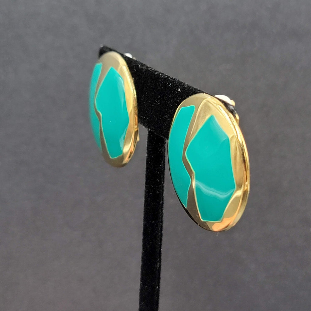 Vintage Clip on Earrings Gold tone Green Enamel Round 1 1/8"