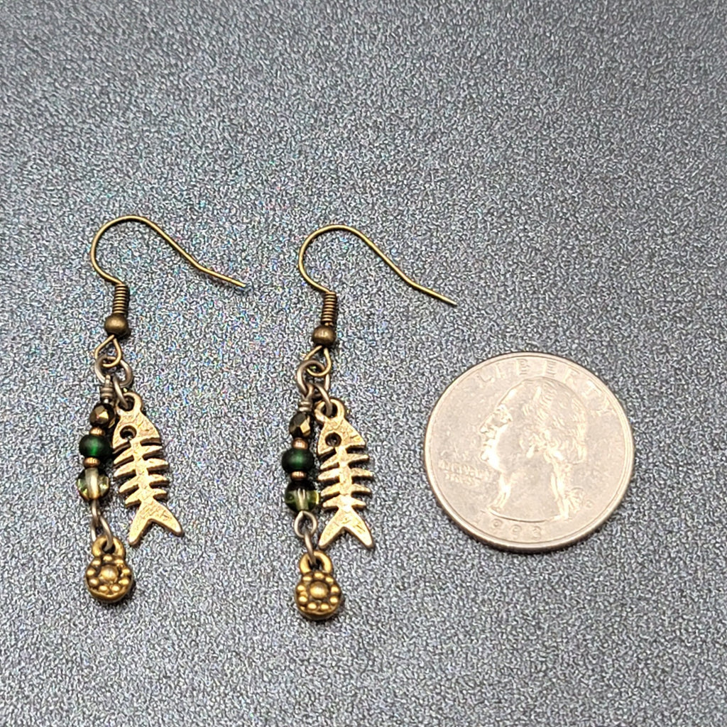 Vintage Pierced Earrings Gold tone Fish Beaded Dangle 1.25"