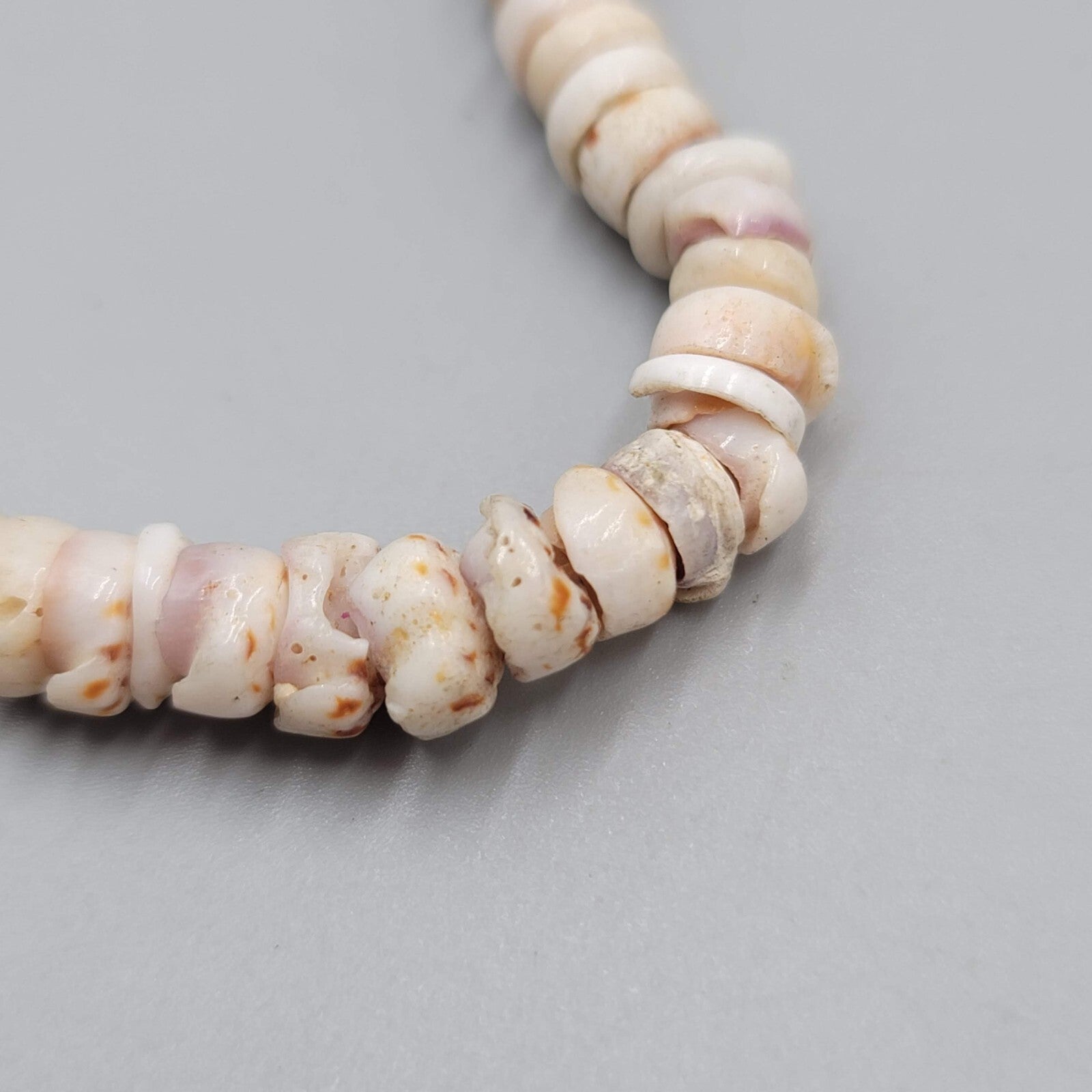 White Puka Shell Hawaiian Surfer Beach Bead Beaded Necklace 16"