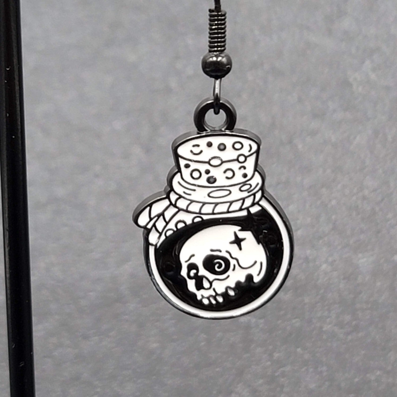 Poison Skull in Jar Pierced Earrings Black White Enamel Dangle Halloween 7/8" 