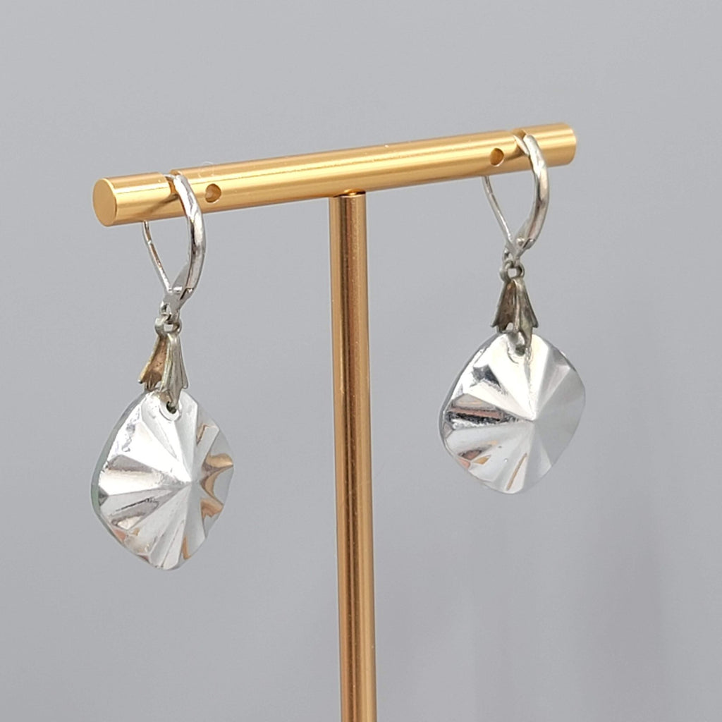 Vintage Heliotrope Glass Pierced Earrings Silver tone Dangle  1"