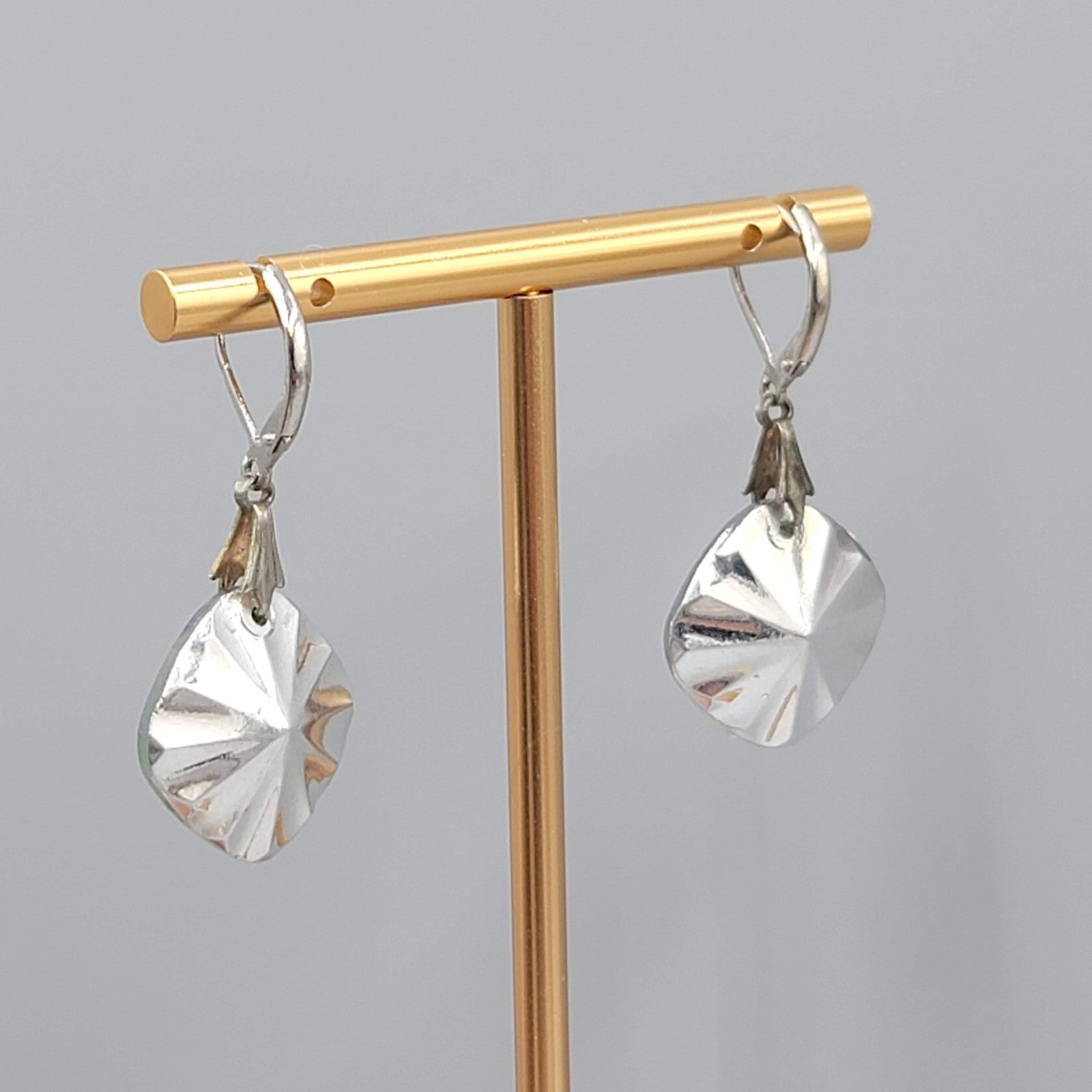 Vintage Heliotrope Glass Pierced Earrings Silver tone Dangle  1"