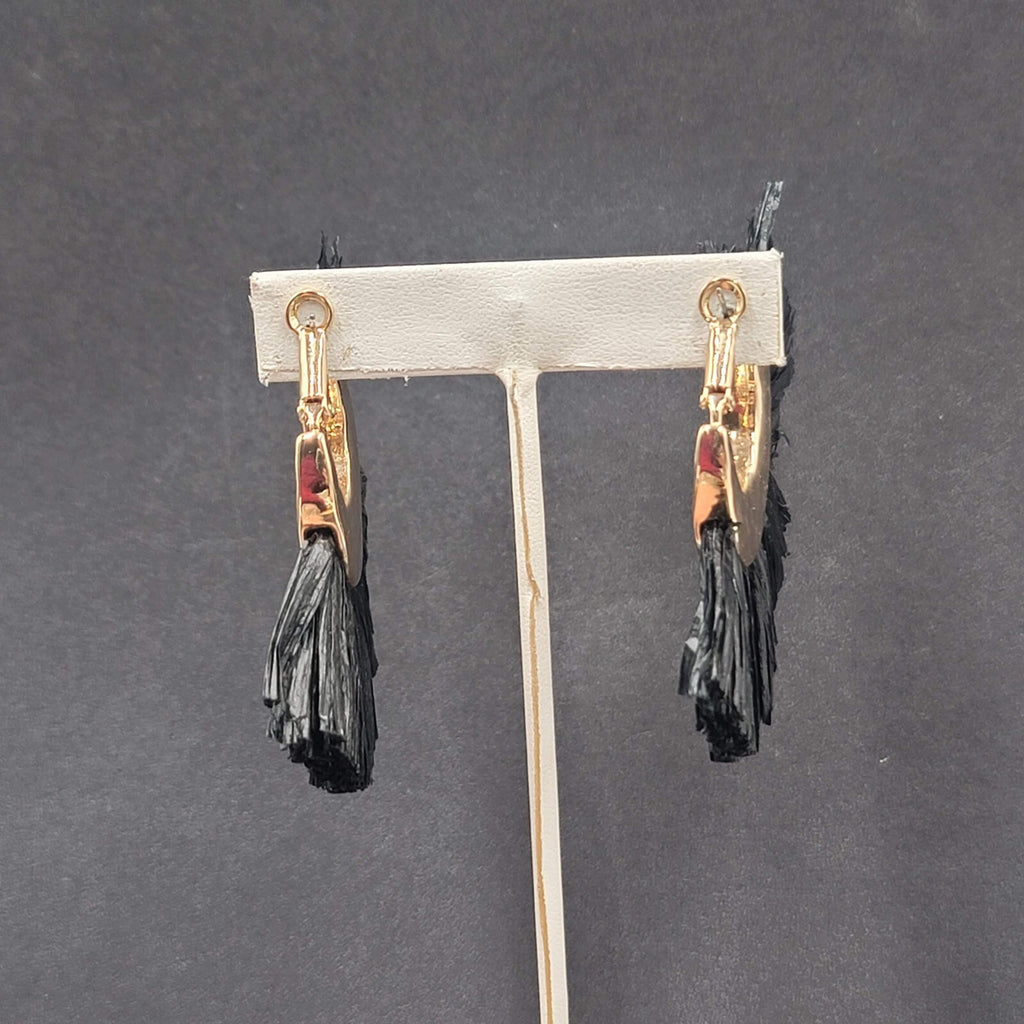 Pierced Earrings Gold tone Black Rattan Tassel Dangle 2.25"x3.25"