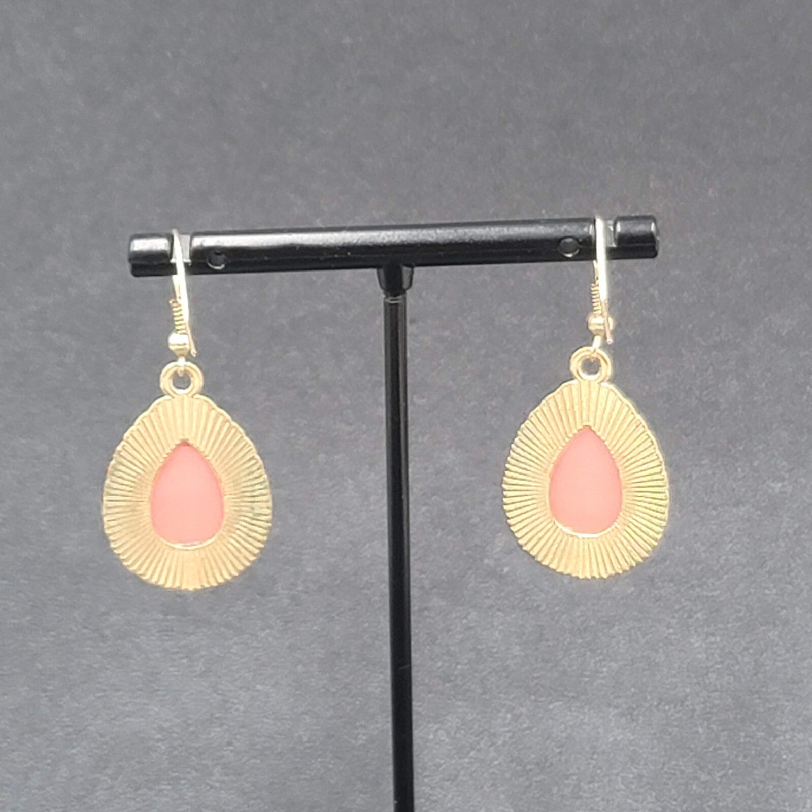 Pierced Earrings Gold tone Pink Translucent Resin Teardrop Dangle 1"