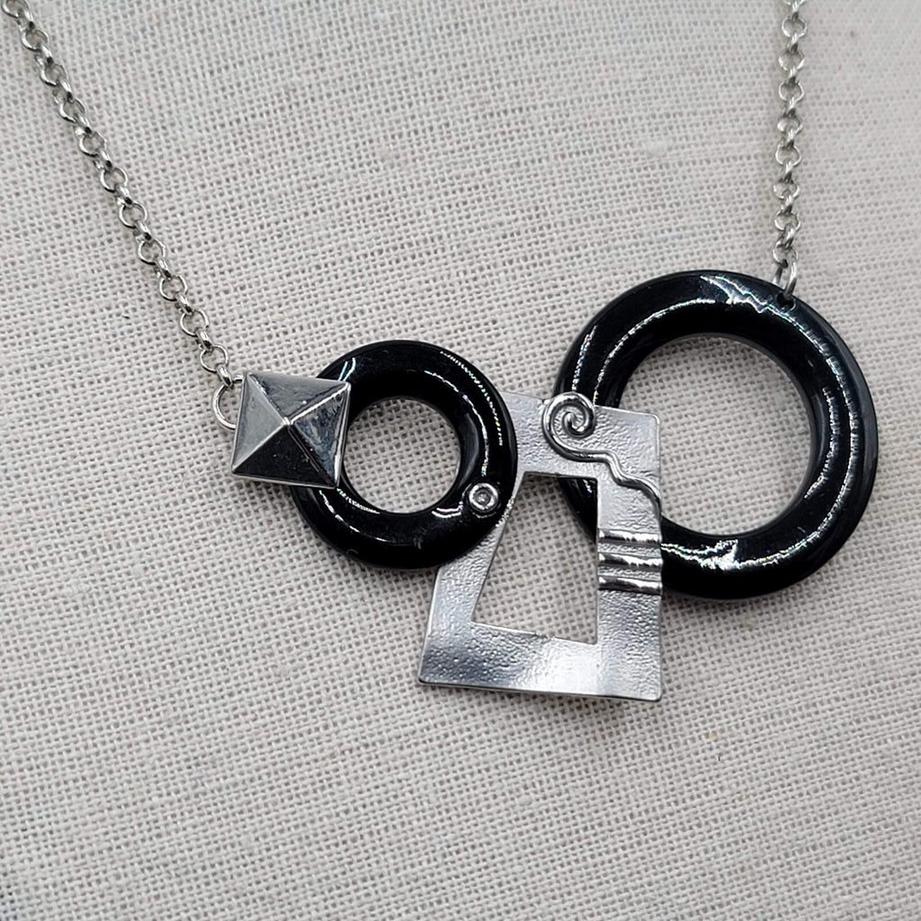 Geometric Necklace Black Accent  Silver tone Chain 16"-19"