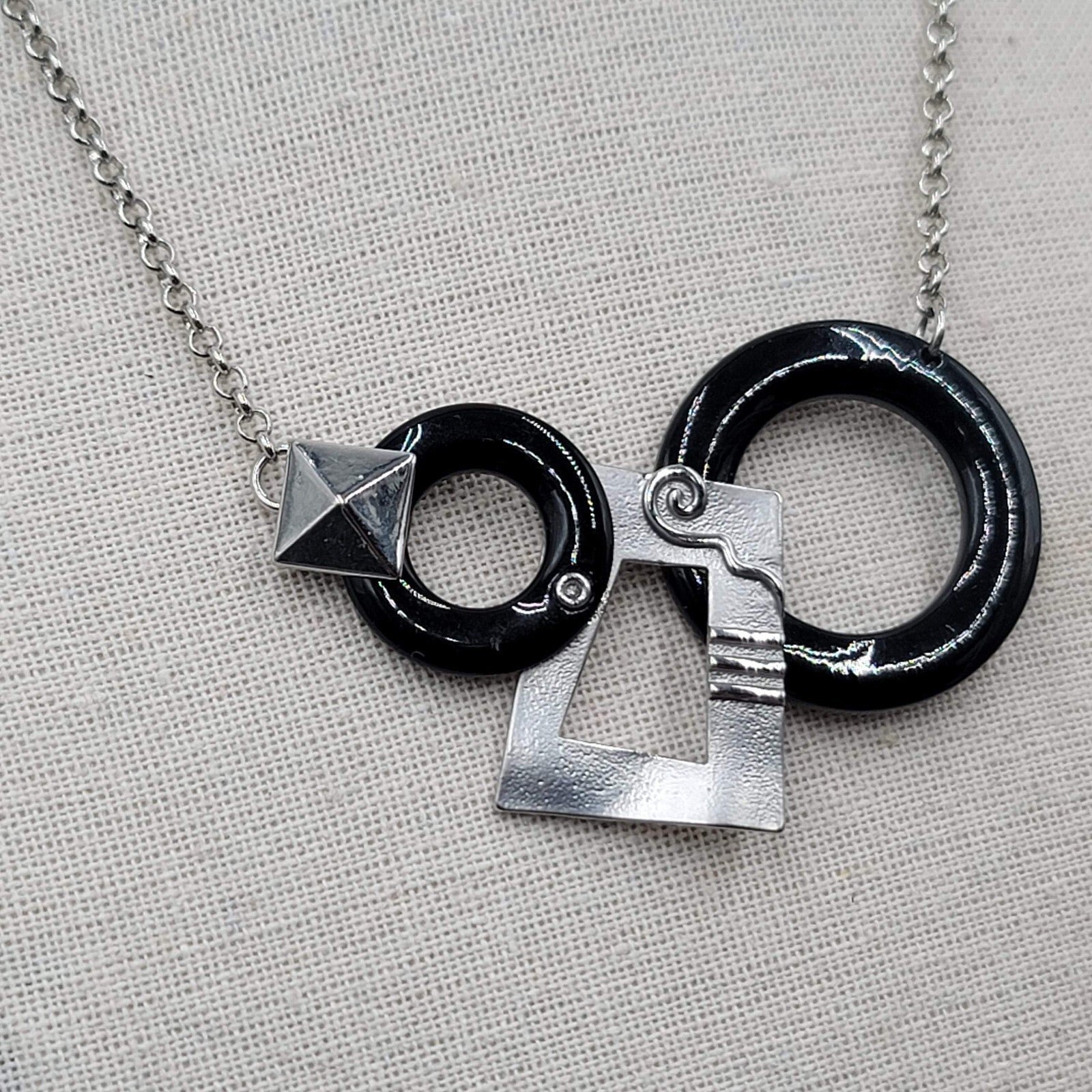 Geometric Necklace Black Accent  Silver tone Chain 16"-19"