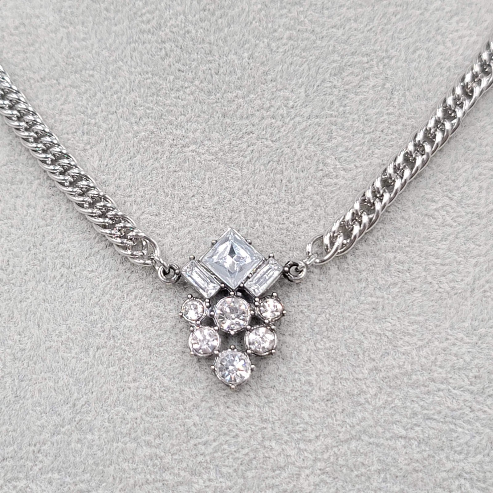 Heavy Chain Necklace Crystal Rhinestone Pendant 18"-20"