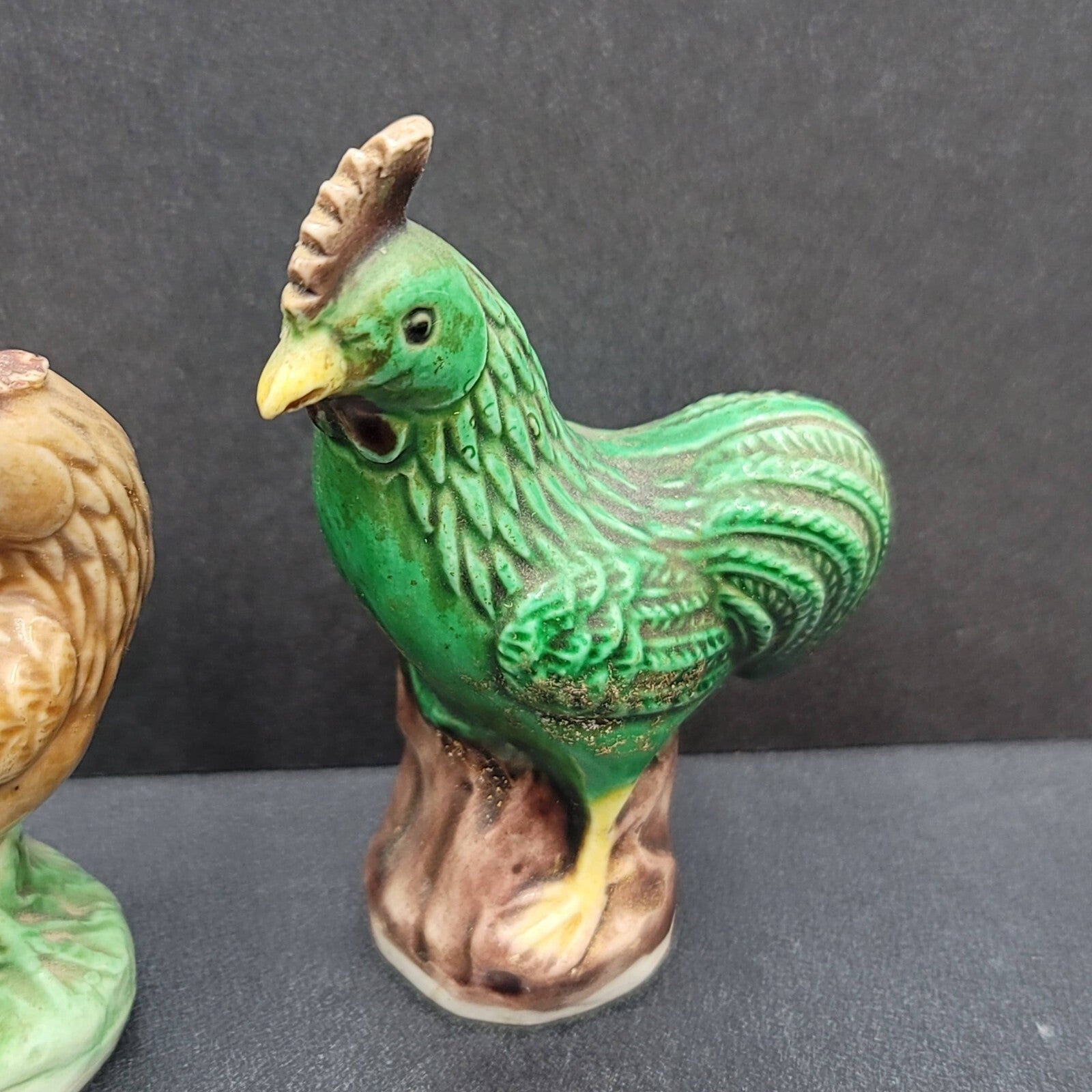 Vintage Set of 2 Miniature Rooster Hen Ceramic Miniature Figurines 3"