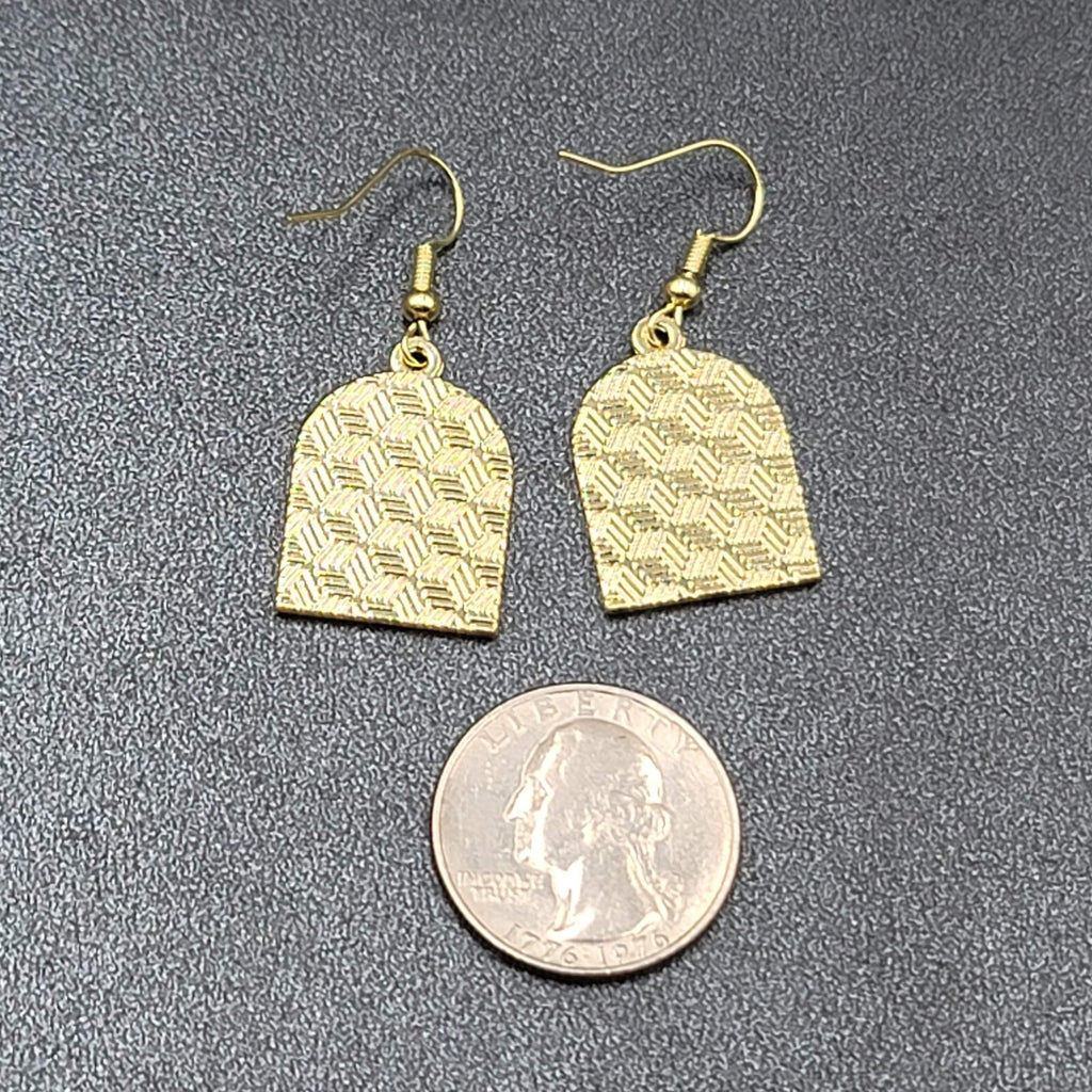Pierced Earrings Gold tone Enamel Black Cat Crescent Moon Dangle 1"