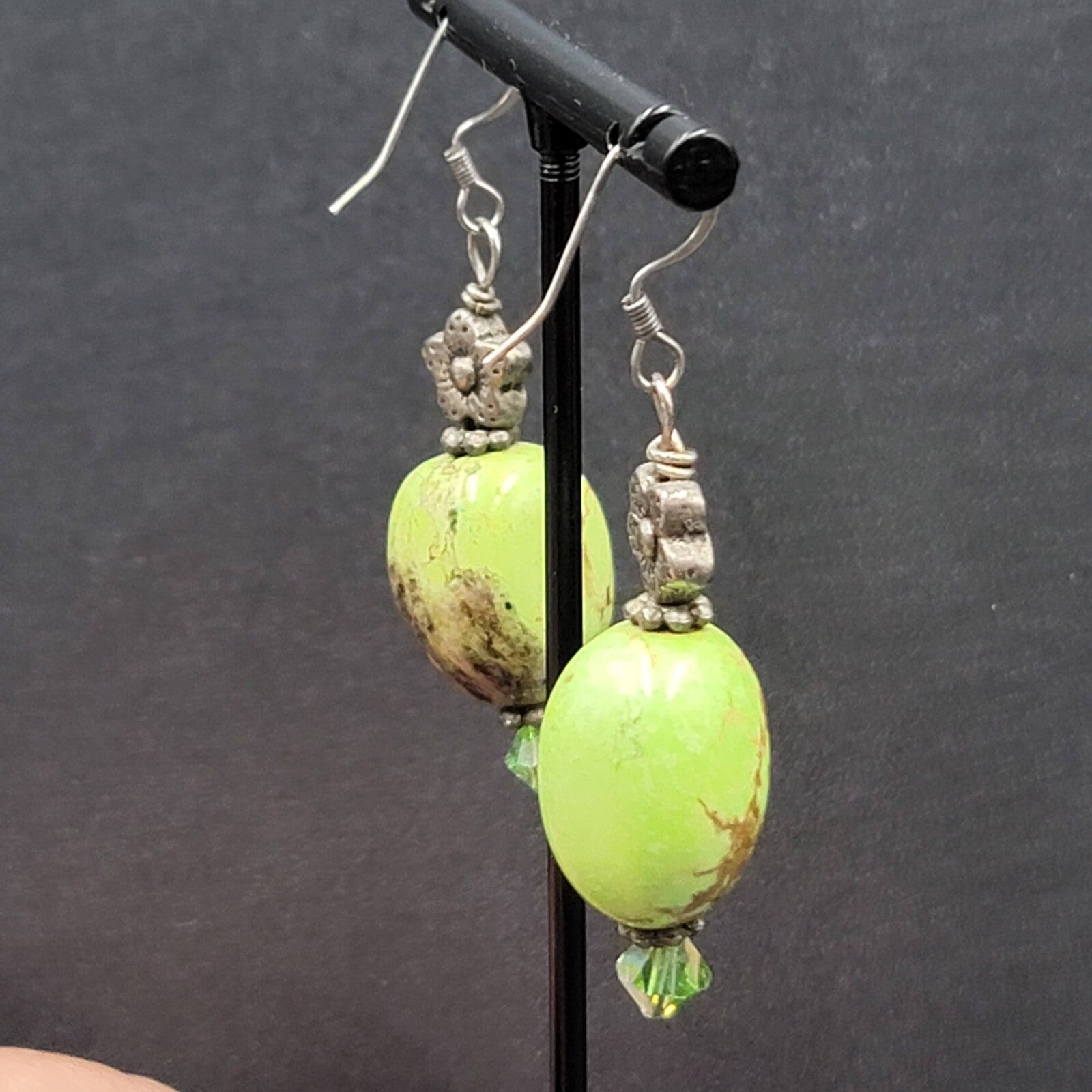 Pierced Earrings Silver tone Large Green Stone Bead Flower Dangle 1.75"