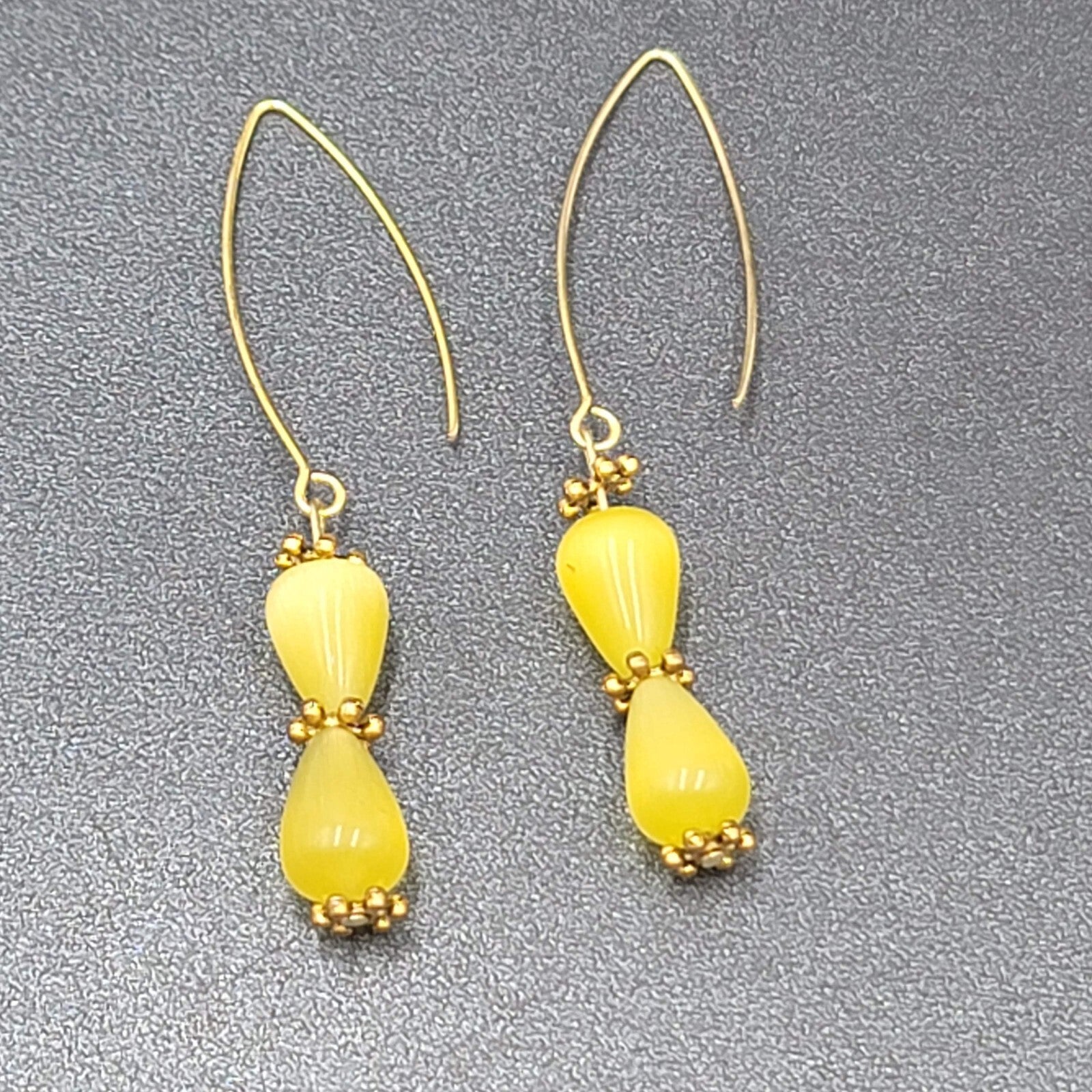 Pierced Earrings Gold tone Yellow Cats Eye Stone Beads Dangle 1.5"
