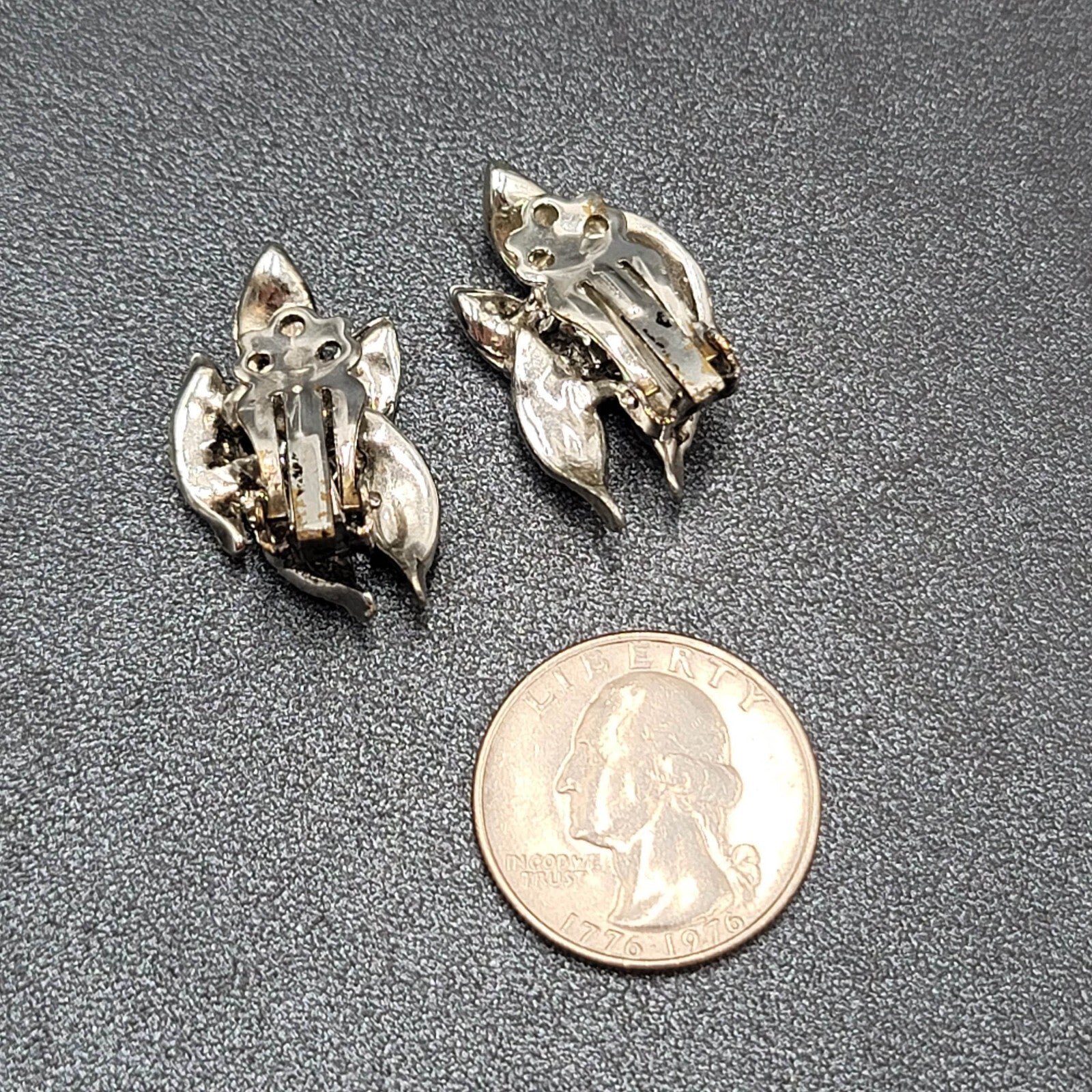 Vintage Clip on Earrings Silver tone 1 1/8" Textured Drop Leaves