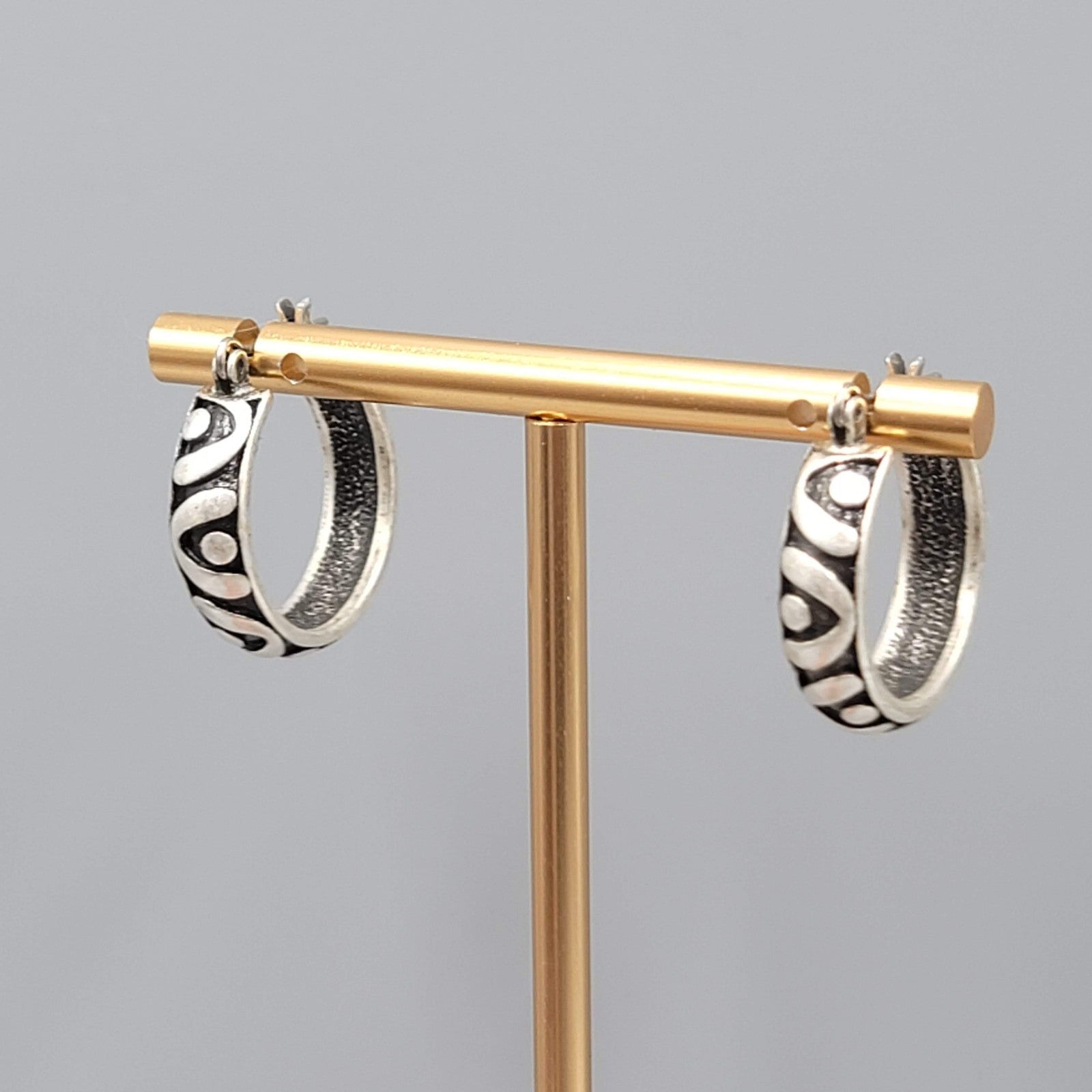 Black Embossed Hoops Pierced Earrings Silver tone 7/8"