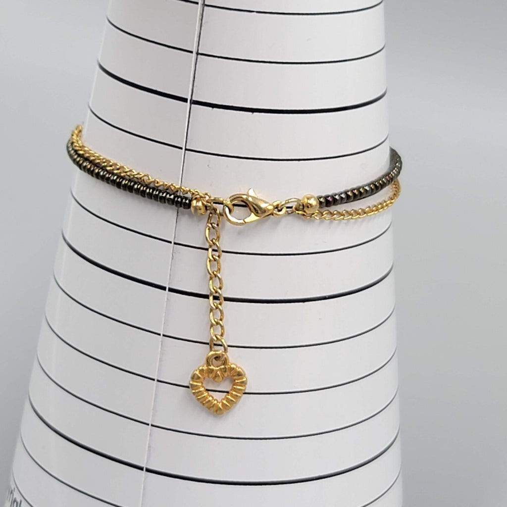 Dainty Heart Charm Bracelet Black and Gold tone Seed Beads Adjustable
