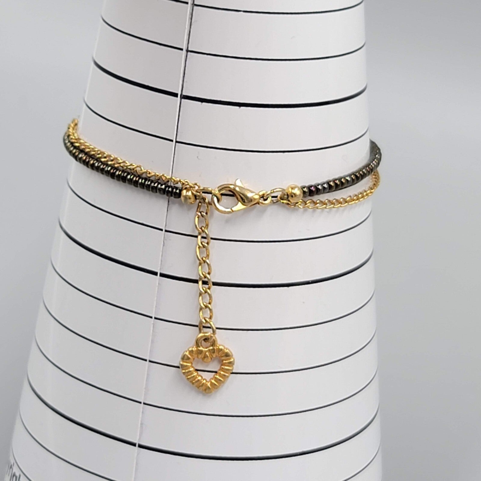 Dainty Heart Charm Bracelet Black and Gold tone Seed Beads Adjustable