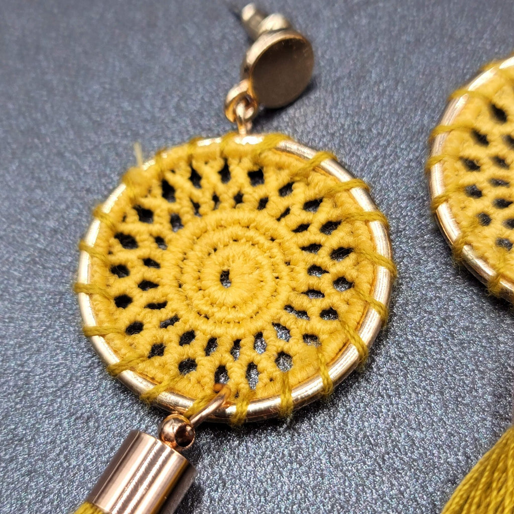 Boho Pierced Earrings Gold tone Yellow String Medallion Tassel 2.75"