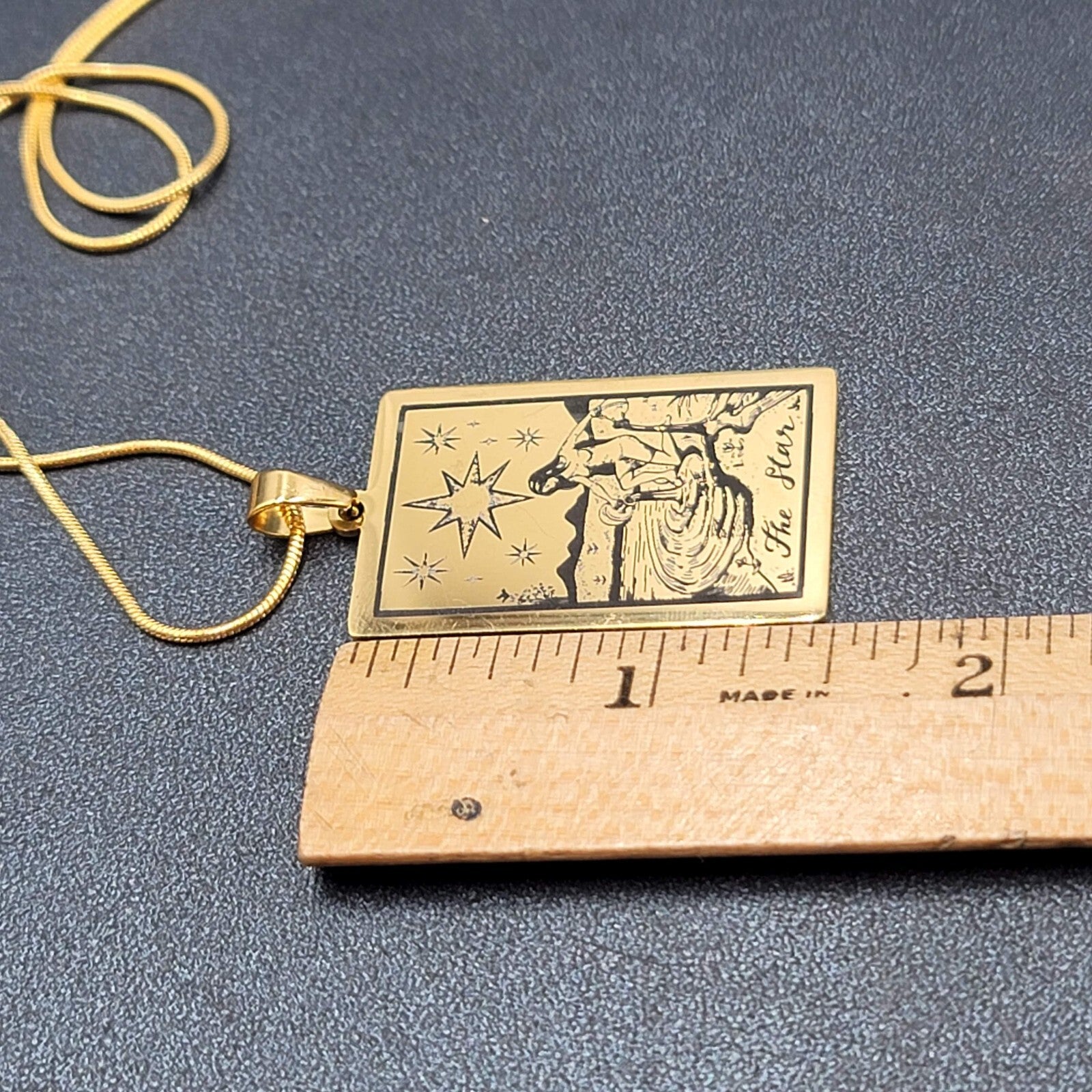 The STAR Tarot Card Pendant Necklace Major Arcana Gold tone 18”.