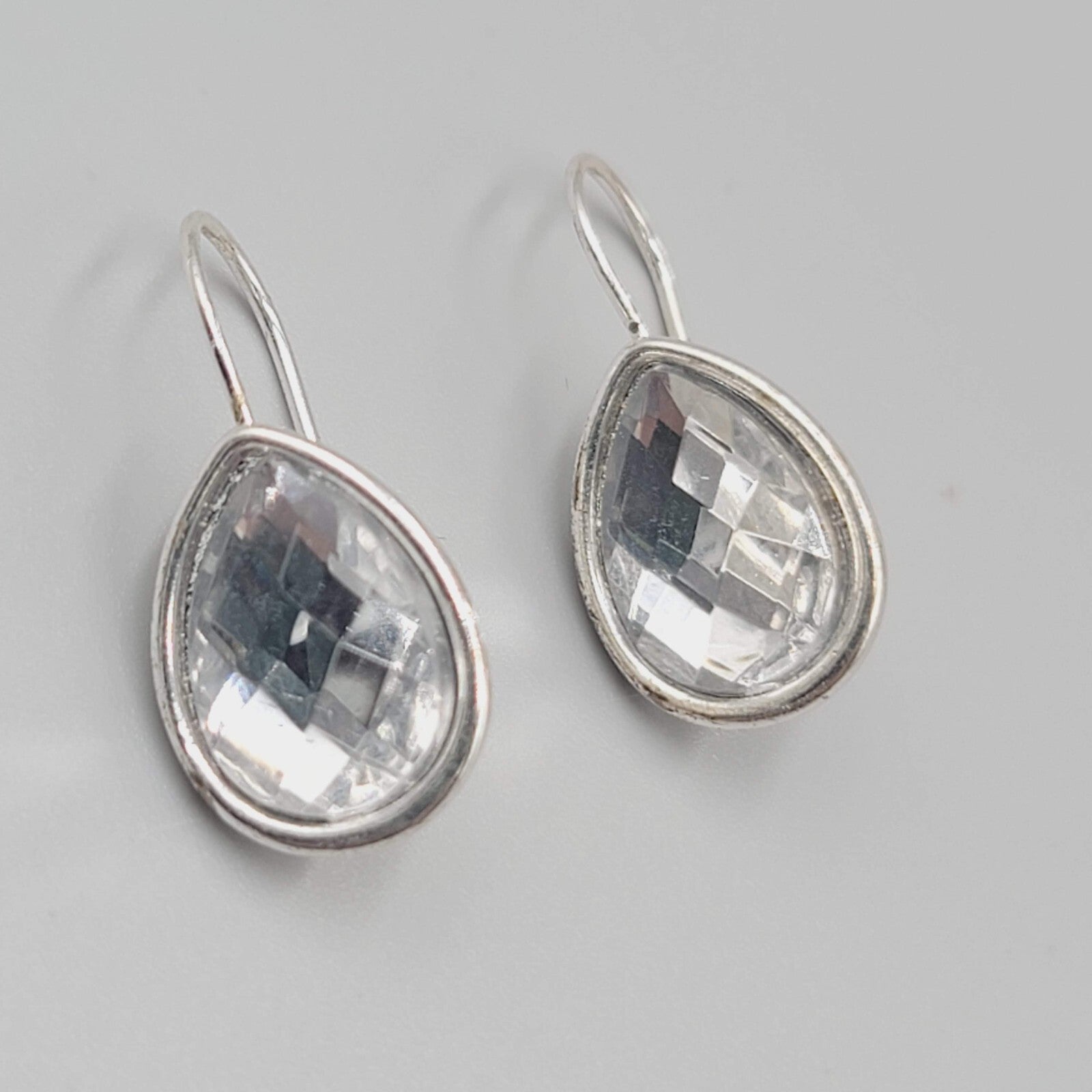 Teardrop Silver tone Pierced Earrings Drop 5/8"