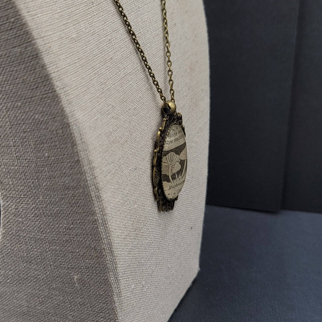 Artisan Glass Mushroom Pendant Necklace Bronze tone in Chain 18"