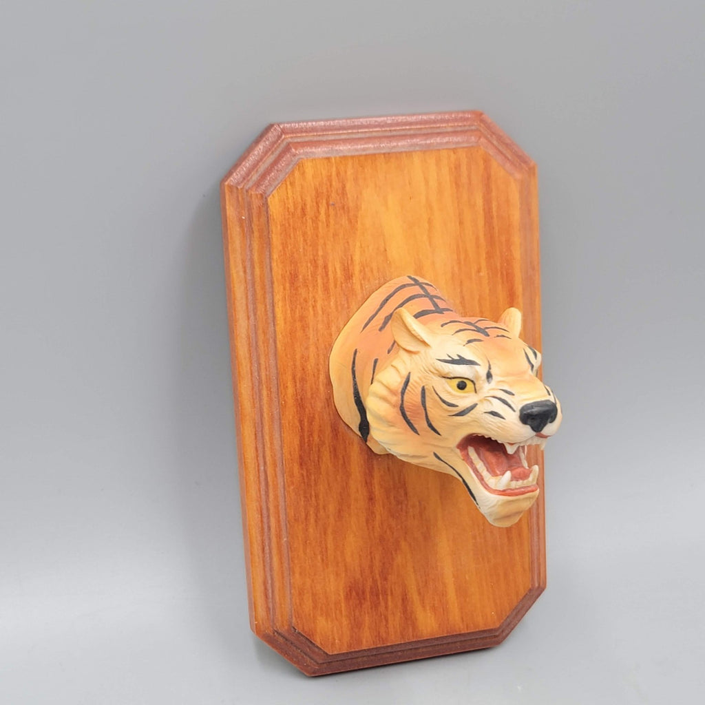 Vintage Ceramic TIGER Head Wood Wall Plaque 6 in Miniature