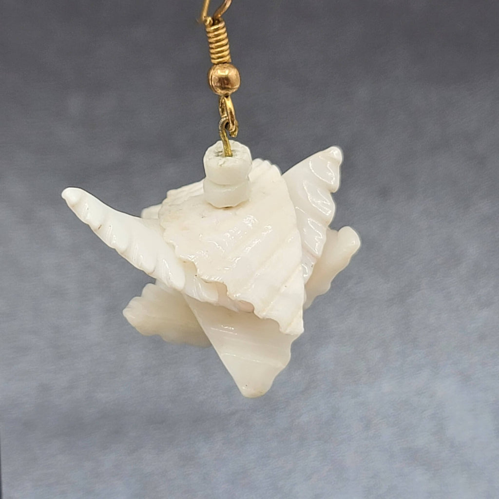 Pierced Earrings White Shell Pieces Bead Dangle Beach Wear   1.25"