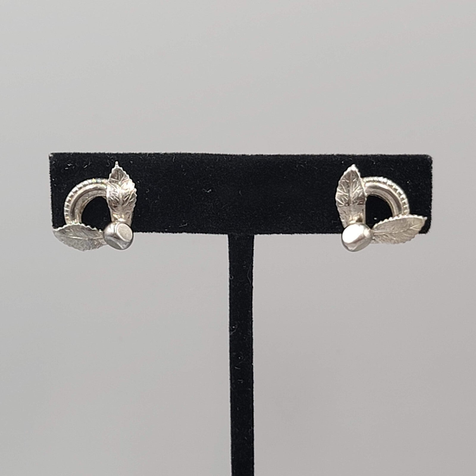 Vintage Stud Clip on Earrings Screw Back Silver tone 5/8"