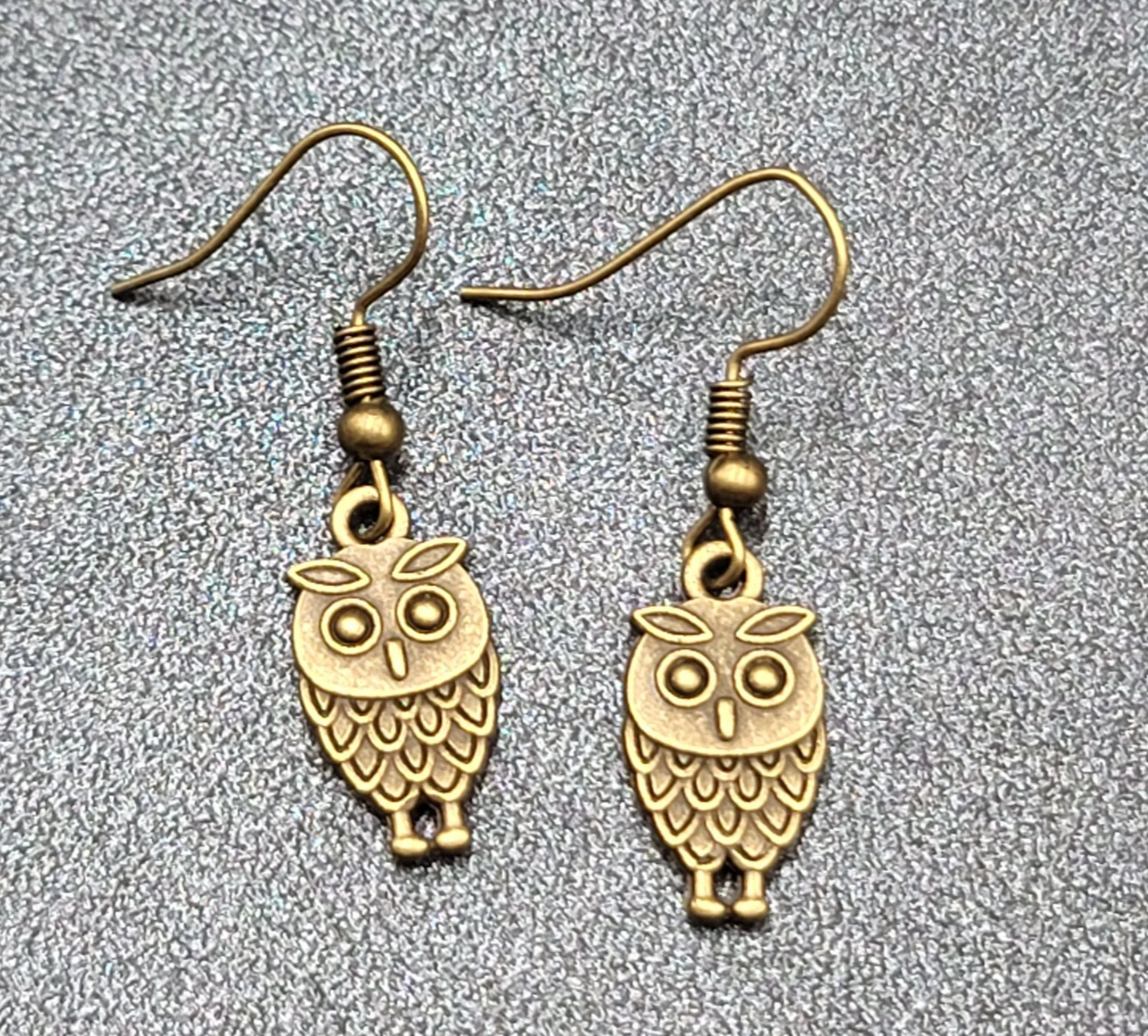 Owl Pierced Earrings Embossed Bronze tone Dangle 3/4"