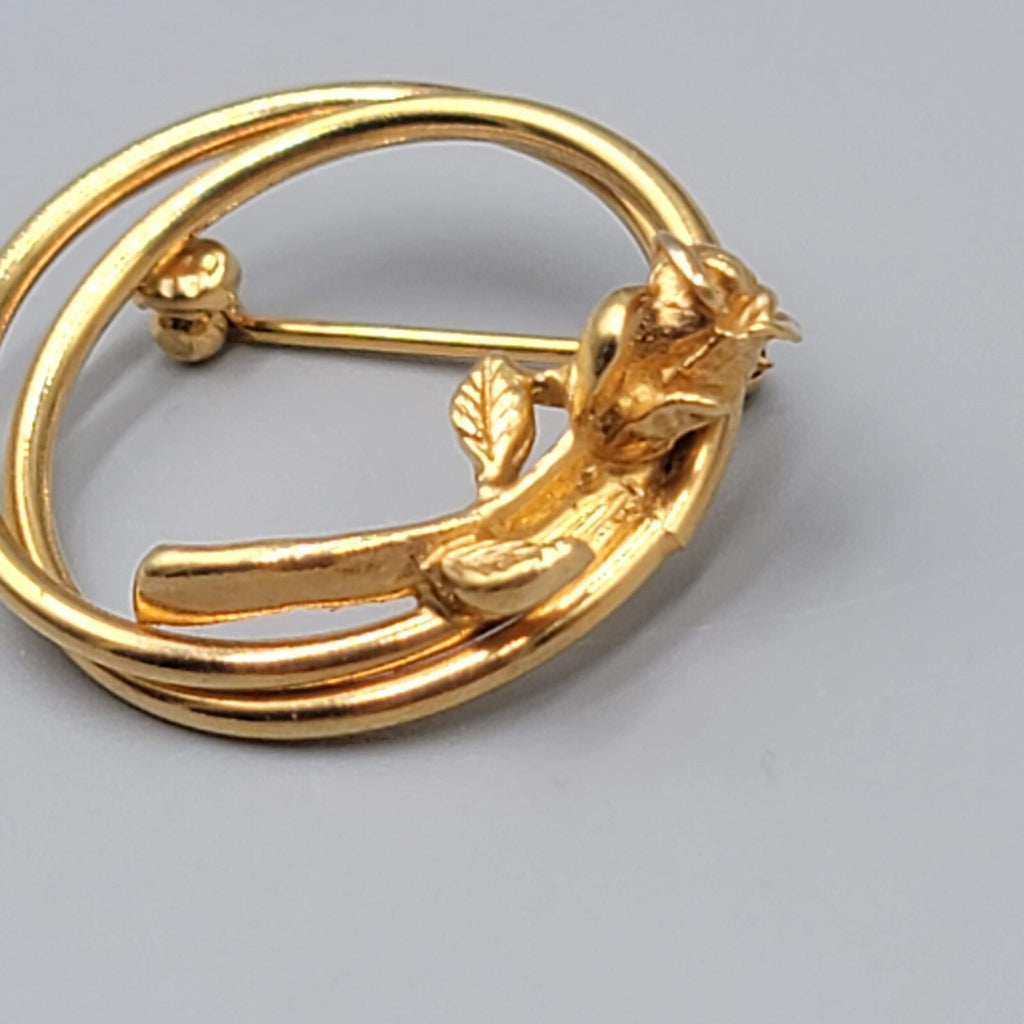 Vintage Napier Brooch Dainty Gold tone Rose Flower Circle 1"