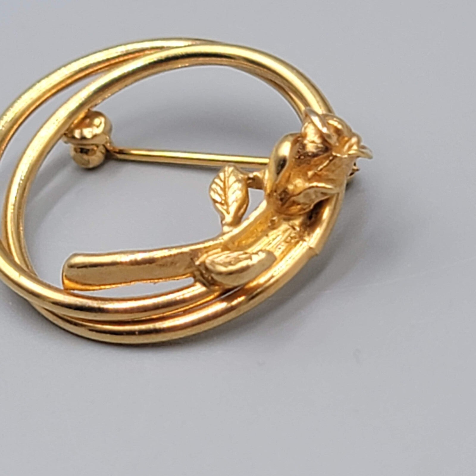 Vintage Napier Brooch Dainty Gold tone Rose Flower Circle 1"