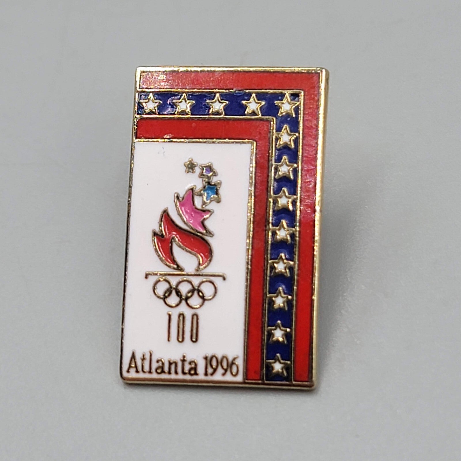 Vintage 1996 Atlanta Olympic Games Torch Vintage Gold Tone Lapel Hat Tie Pin
