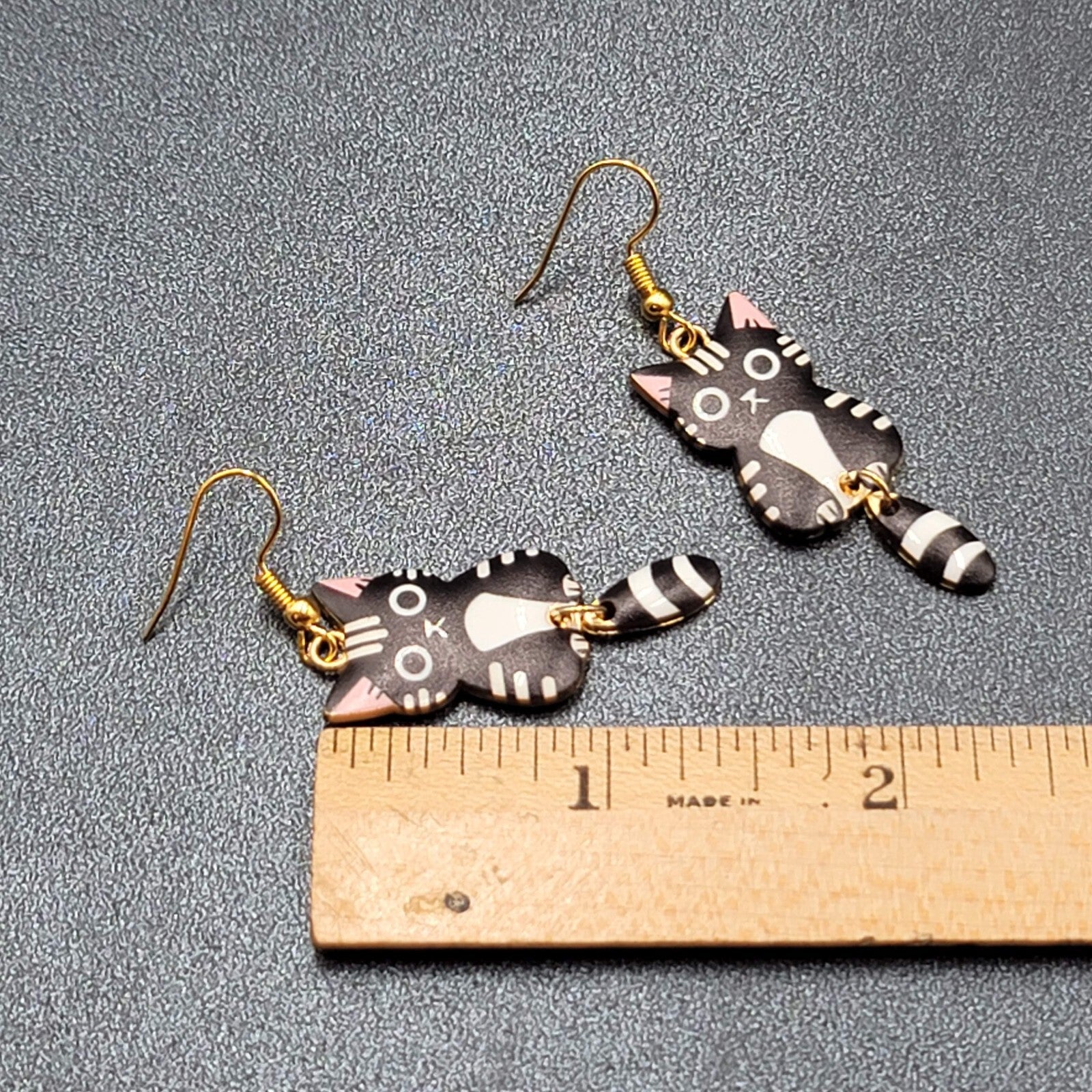 Black Tabby Kitty Cat Pierced Earrings Gold tone Dangle Tail 1.5"
