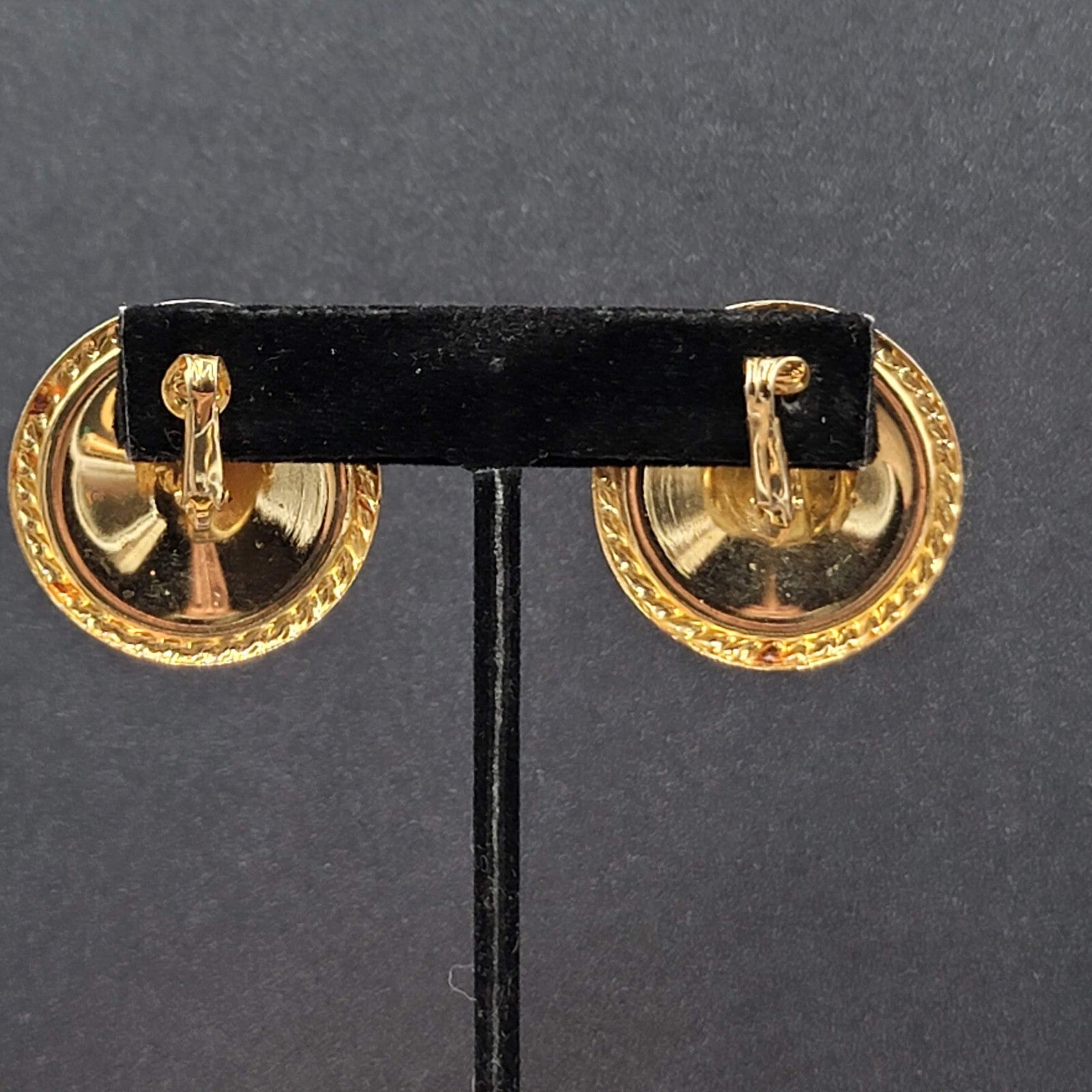 Vintage Clip on Earrings Gold tone Pink Enamel Swirl Round 1.5"