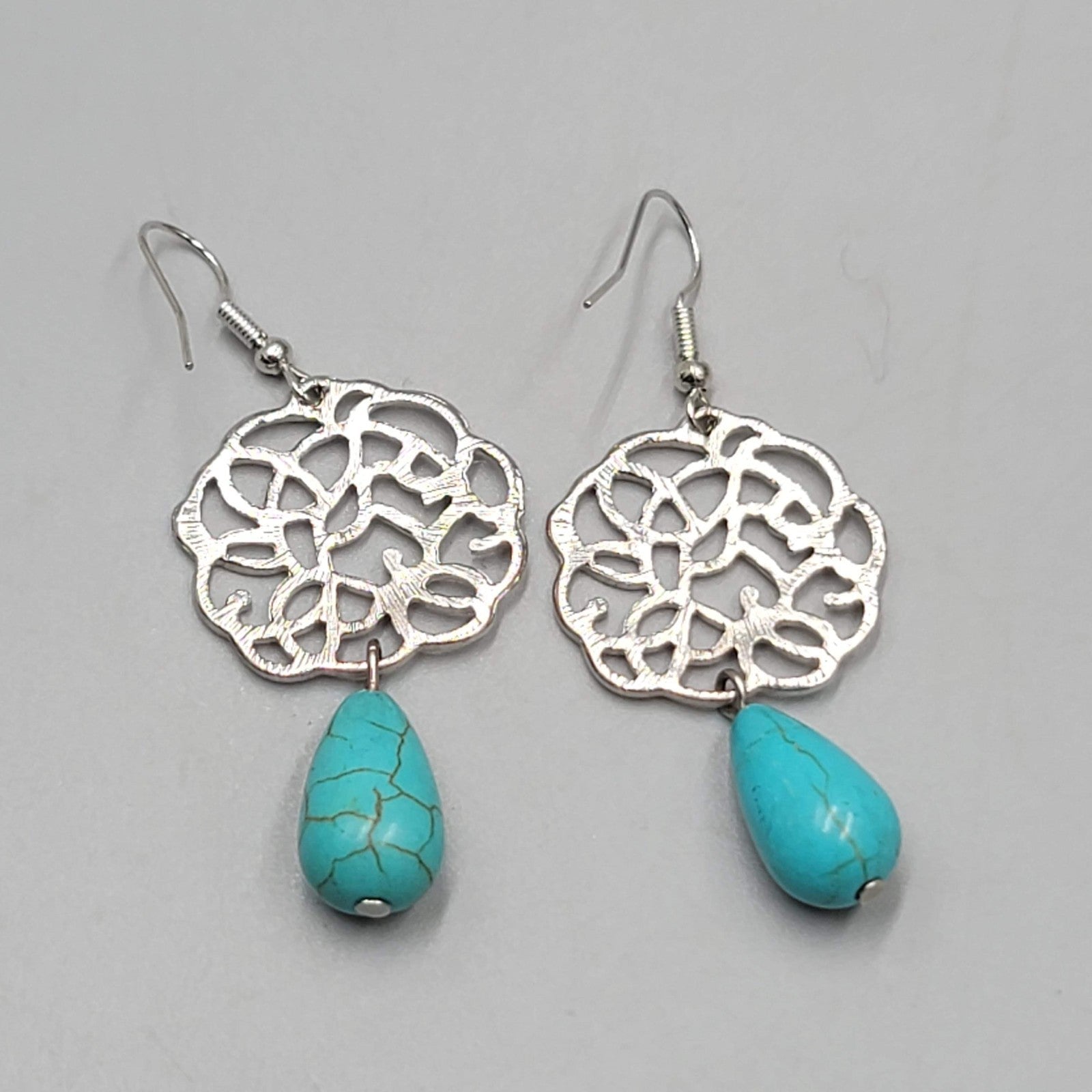 Silver tone Dangle Pierced Earrings Blue Howlite Teadrop 1 5/8"