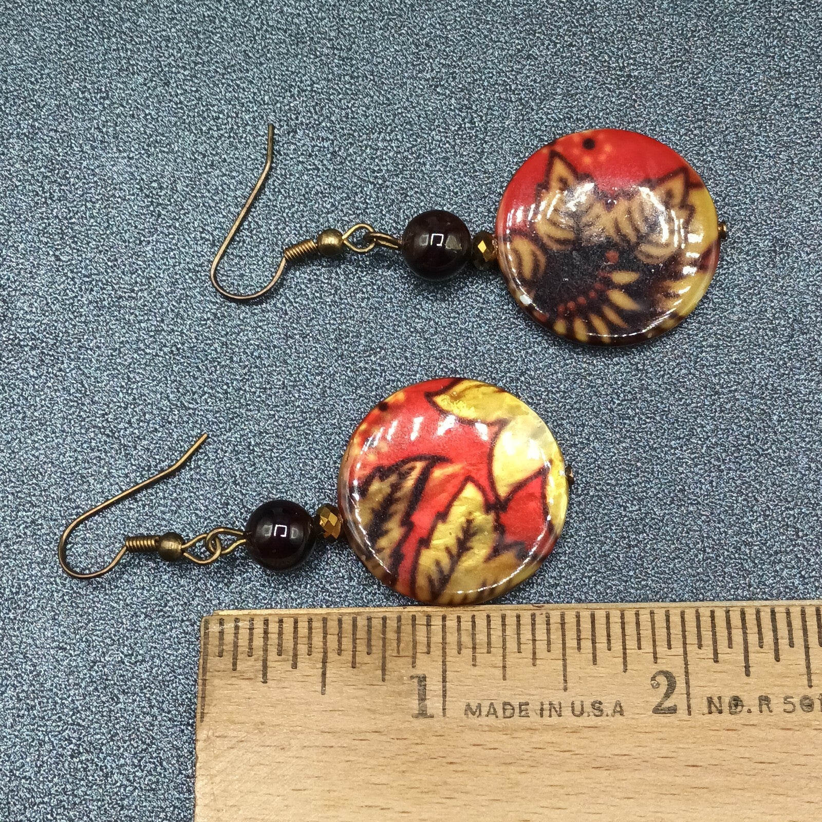 Pierced Earrings Gold tone Multicolor Acrylic Round Leaf Bead Dangle 1 1/2"