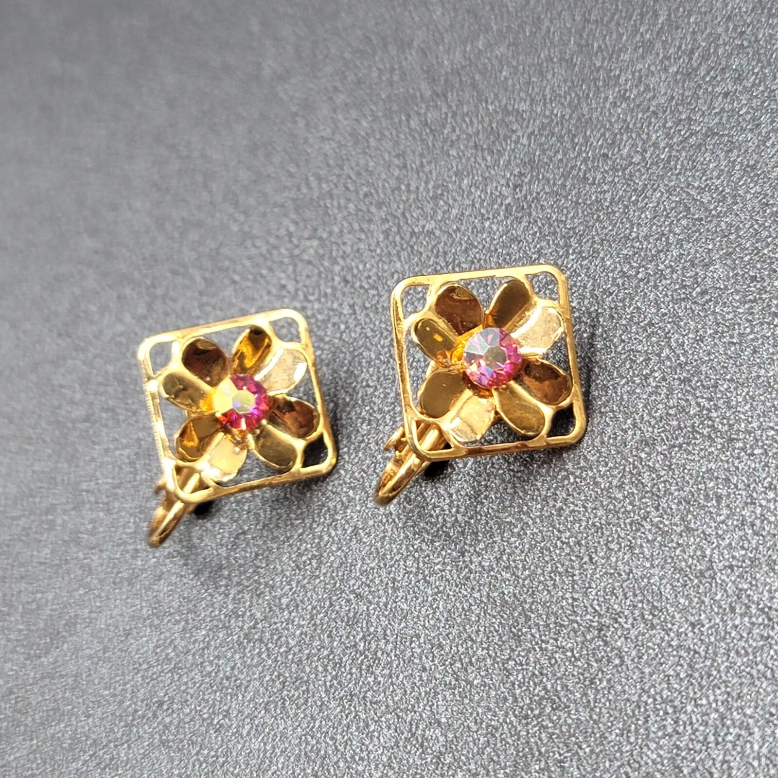 Vtg Clip on Earrings Gold tone Flower Aurora Borealis AB Rhinestone Studs 3/4"