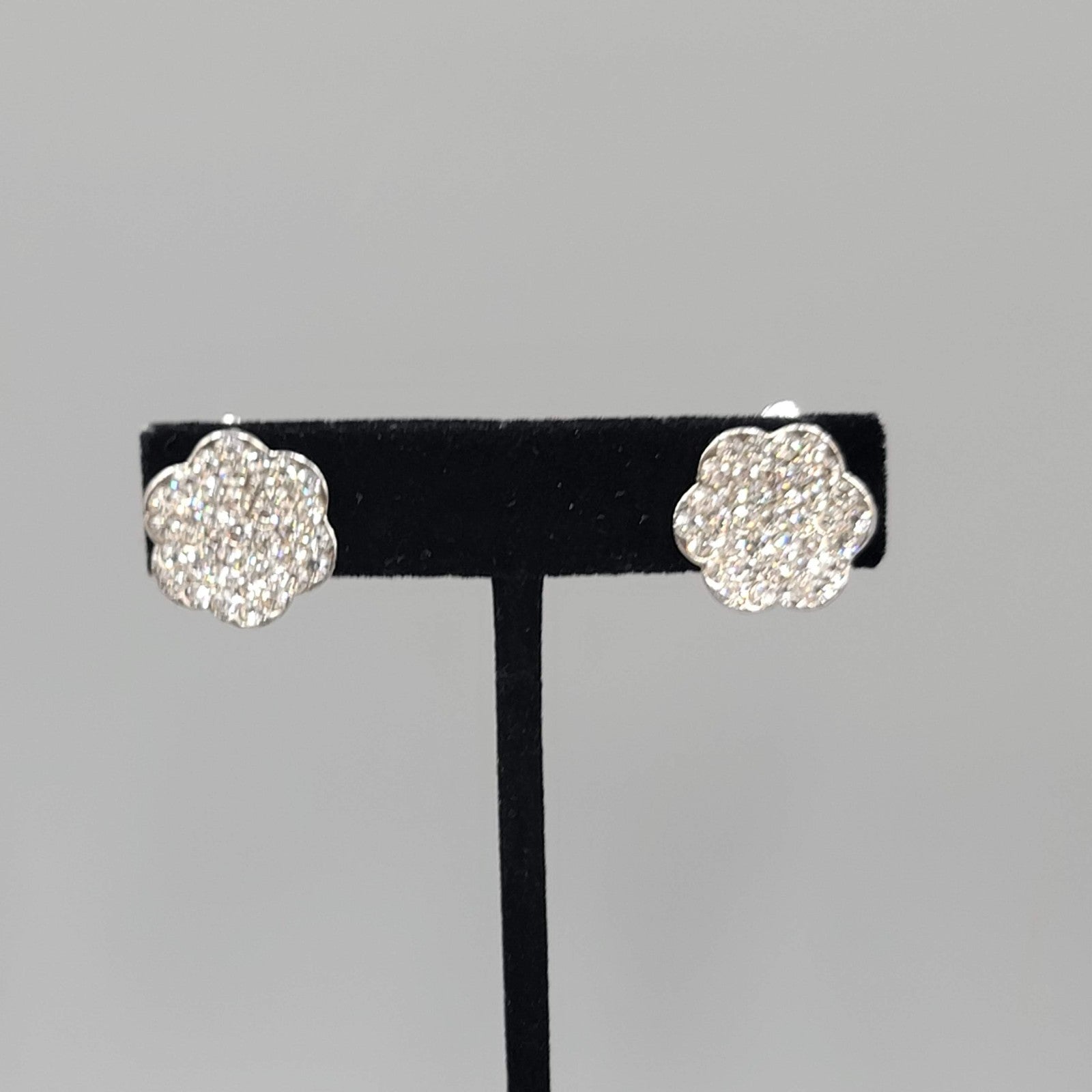 Vintage Rhinestone Stud Clip on Earrings Silver tone 5/8 in