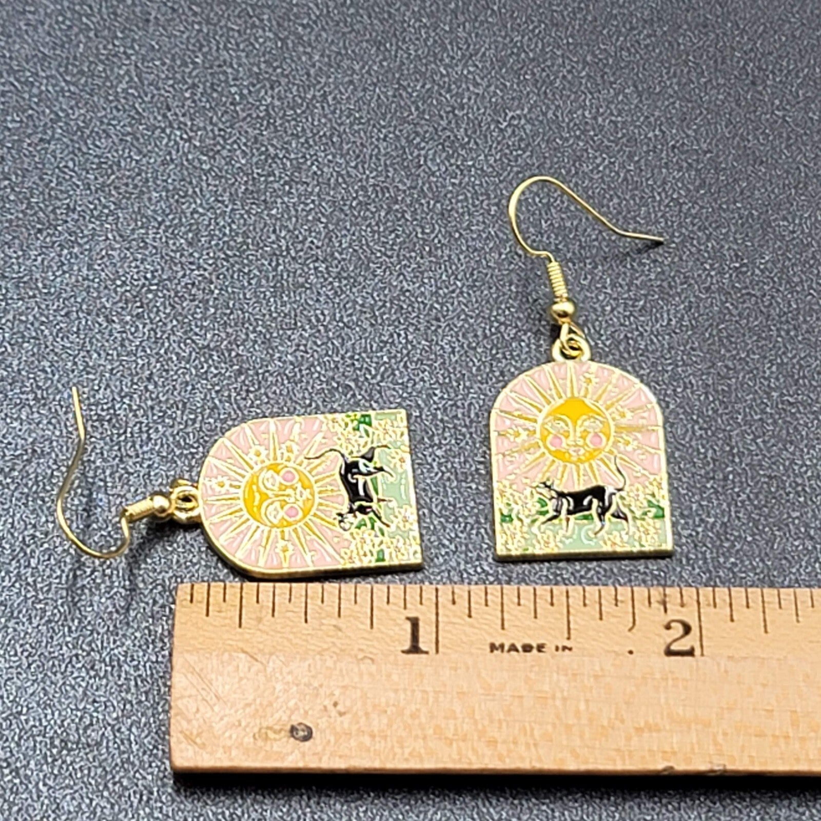Pierced Earrings Gold tone Enamel Black Cat Happy Sun Flowers Dangle 1"