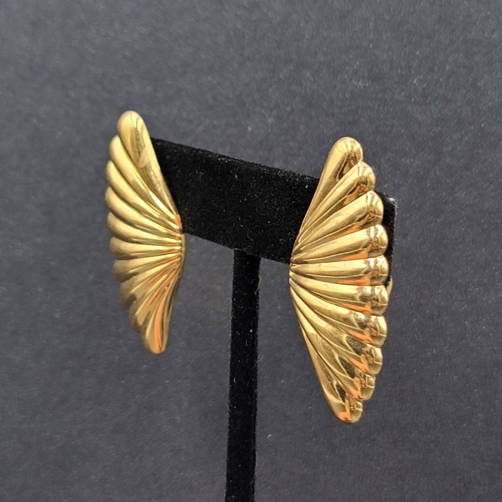 Vintage Clip on Earrings Lightweight Gold tone Plastic Clip 1 5/8"