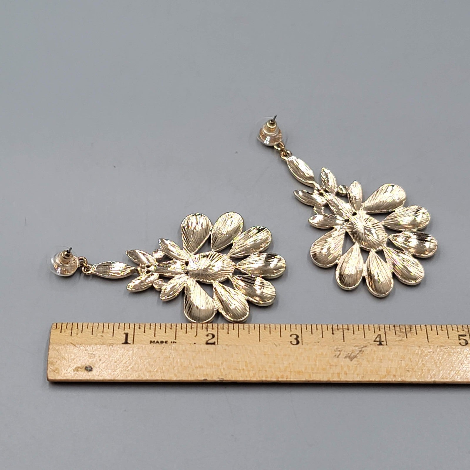 Large Statement Dangle Pierced Earrings Gold Tone Beige Cream 3"