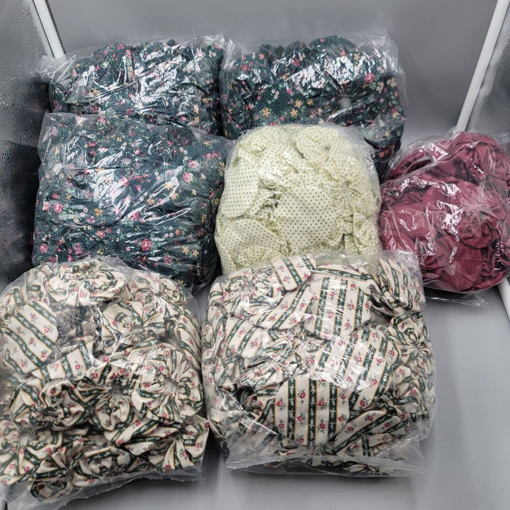 600+ Handmade YoYo Lot 4 Different Fabrics Quilt Blanket Crafts