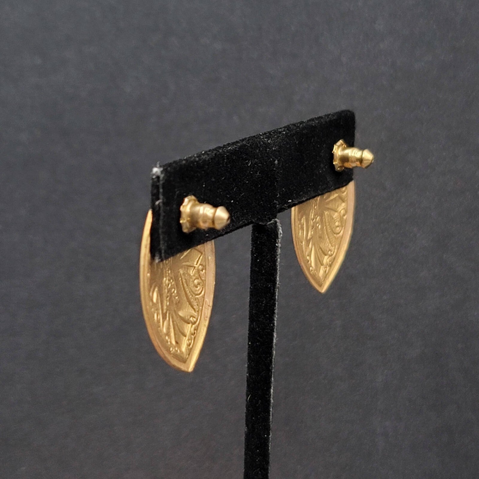 Pierced Earrings Gold tone Ivory Enamel Textured Drop 1.25"