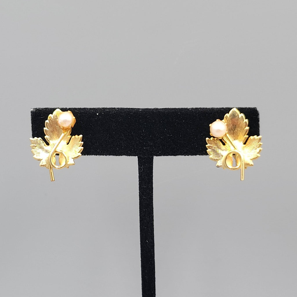 Vintage Leaf Clip on Earrings Gold Plated Faux Pearl Studs 3/4 in