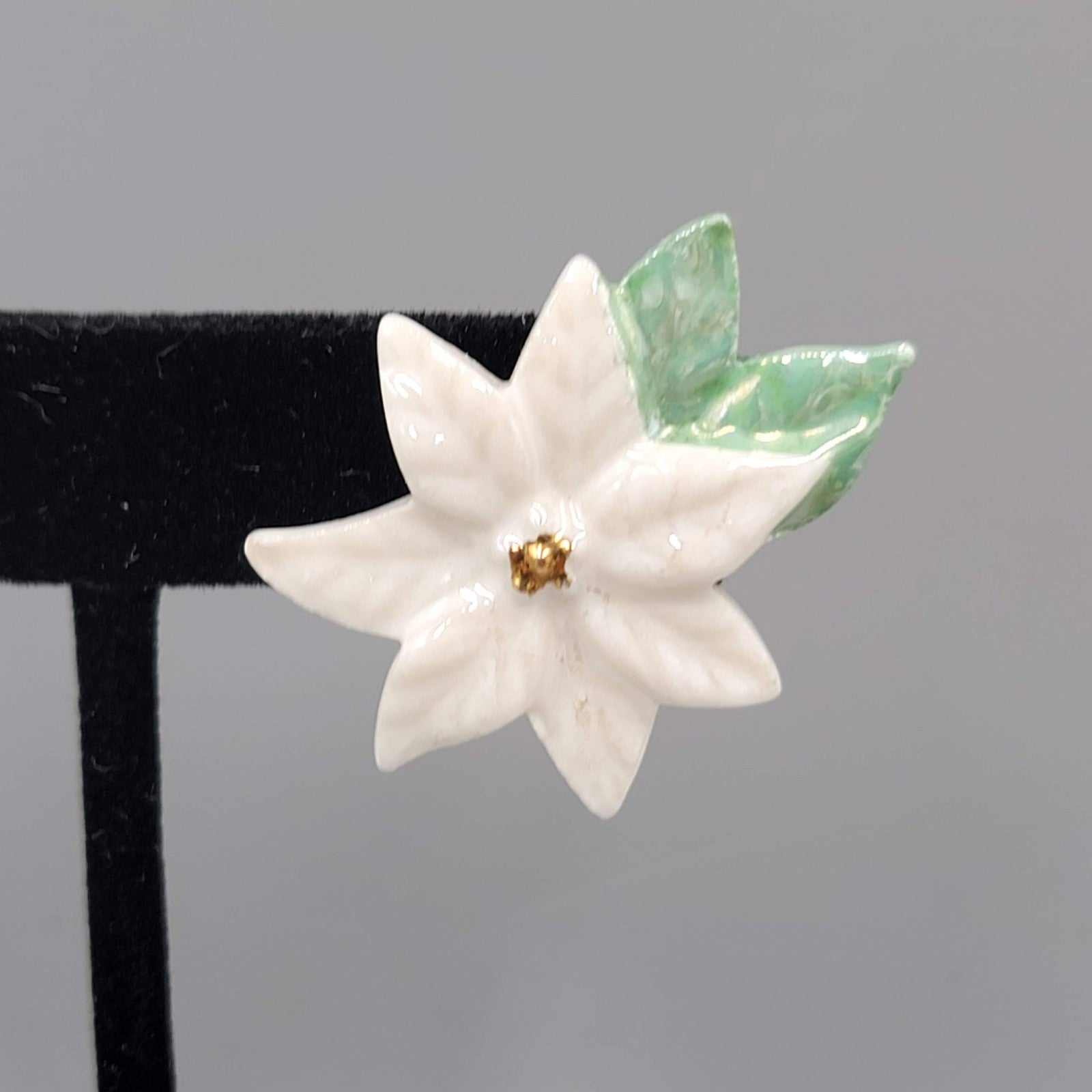 Vintage Ceramic Poinsettia Flower Clip on Earrings Drop 1.25"