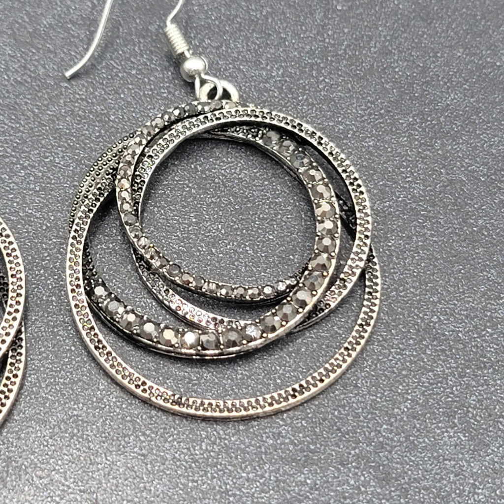 Pierced Earrings Black Metal Circle Hoops Dangle 1.75"