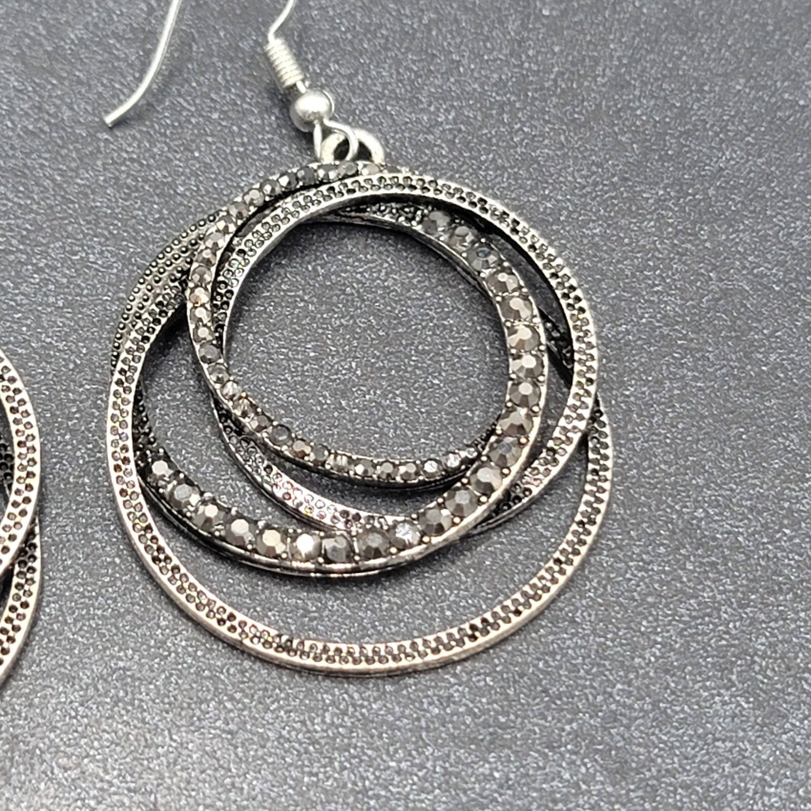 Pierced Earrings Black Metal Circle Hoops Dangle 1.75"