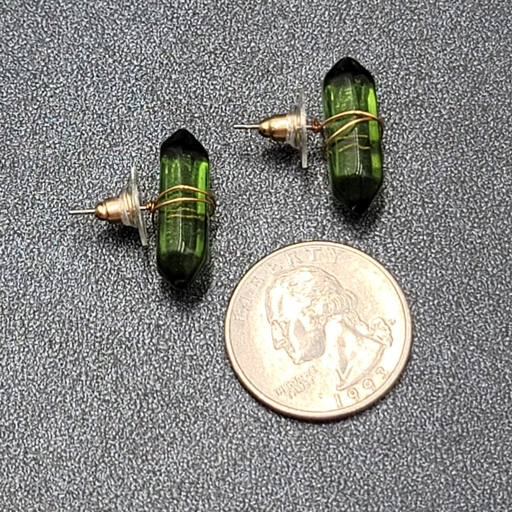Pierced Earrings Green Resin Gold tone Wrapped Bar 7/8"