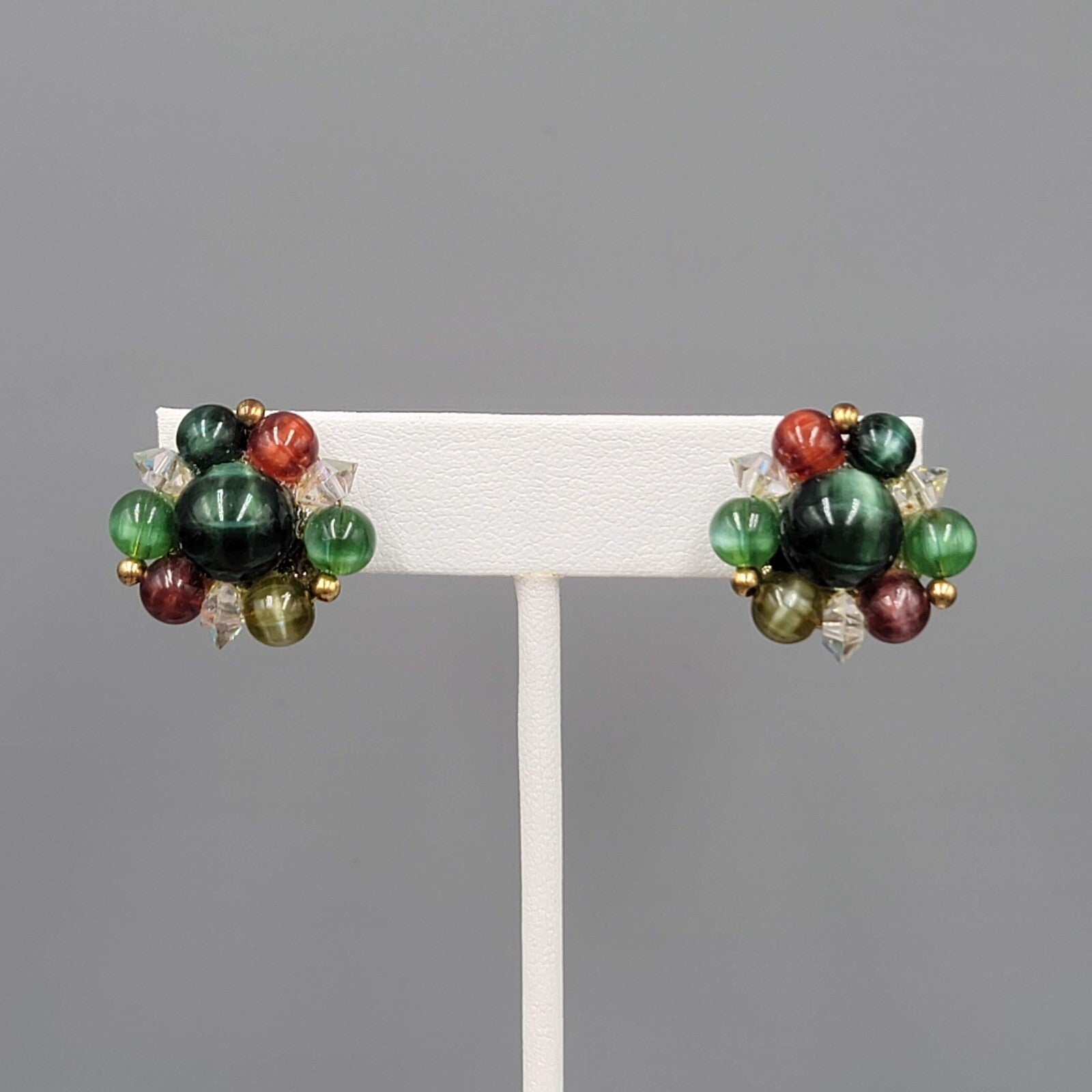 Vintage Cluster Bead Clip on Earrings Gold tone Red Green 3/4"