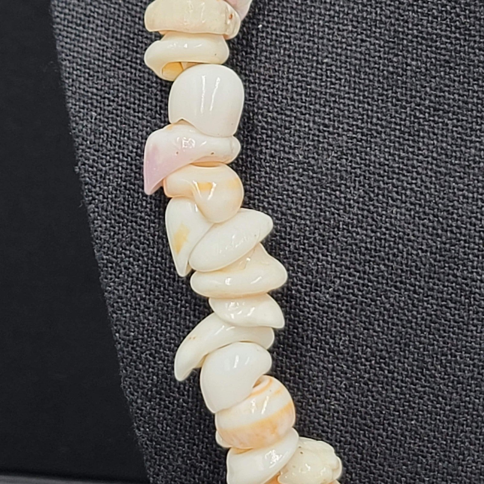 Vintage Choker Shell Necklace Multicolor Estate Costume Jewelry 16"